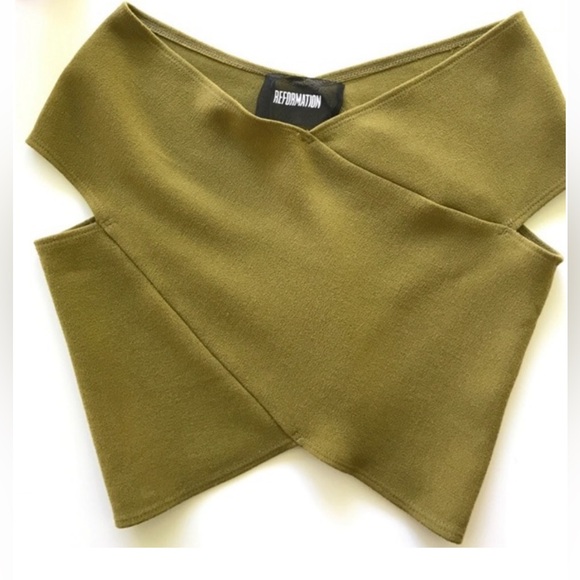 Reformation Tops - Reformation Olive Cross-Front Crop Top XXS